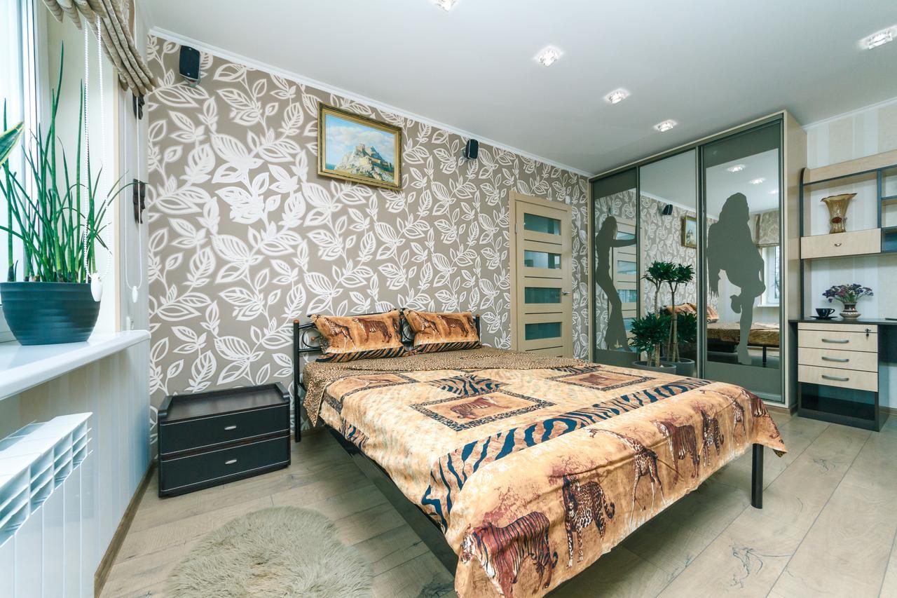 Apartment On Sevastopolska Square 基輔 外观 照片